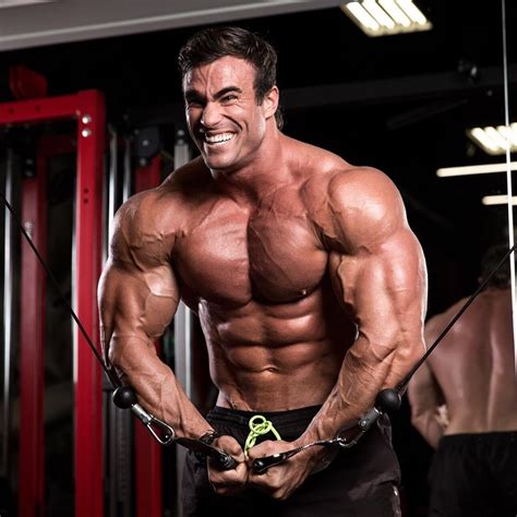 calum von moger bio.